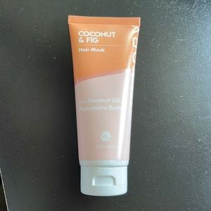 Super hair mask with coconut oil and murumuru butter for healthy hydrated hair